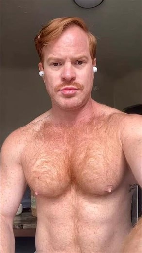 Eddie OMG | HOTTIE WITH A BODY!!! 🫦