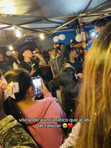 La música nos une 🤠 | celebrities surprising fans