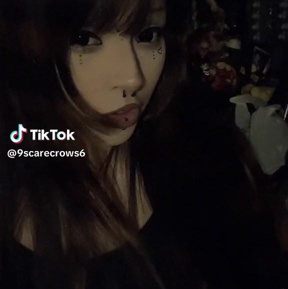 poochiepoochiee (@poochiepoochiee)’s videos with original sound - FЦᄃKΣD