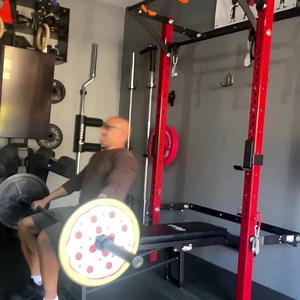 💭💭💭 Imagine if you were required to pick the barbell from the floor every time you do a bench press. That would be CRAZY. However, when it comes to dumbbells, you are supposed to swing the dumbbells into position or kick them up with your knees for a seated dumbbell press. Let's be real; the only reason for that is the lack of equipment. And the problem is not only that you are wasting energy that should be used to perform the lift... 🚩 The problem is that you are putting unnecessary pressur