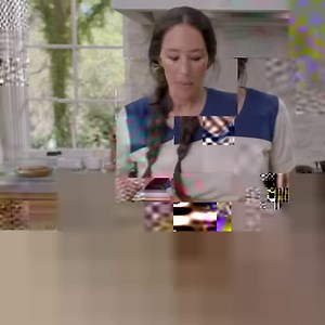 261K views · 6.4K reactions | It’s pizza night on a new episode of #MagnoliaTable and Joanna Gaines is sharing some of her favorites! Stream now only on discovery+ and the #MagnoliaApp. #MagnoliaNetwork | Magnolia Network | Facebook