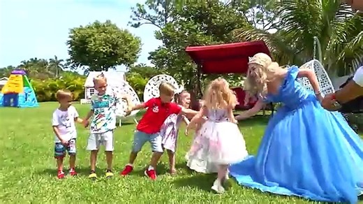 Happy_Birthday_Diana!_Birthday_Video_Collection(360p)
