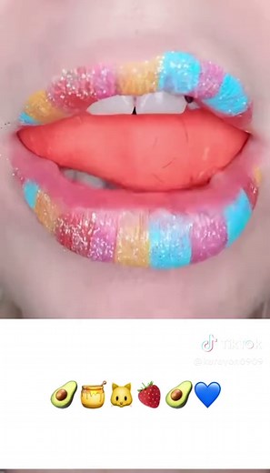 リクエストありがとうございます😊 #asmr #口元asmr #咀嚼音 @Satisfying Lips® 💋 さんの口元です！ マジパン集^ ^🩷