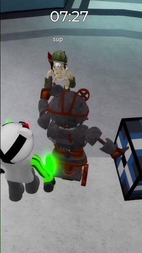 Playing as the new Prototype skin in Roblox Piggy!