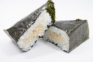 The Difference: Nigiri vs. Onigiri - Recommendation of Unique Japanese Products and Culture