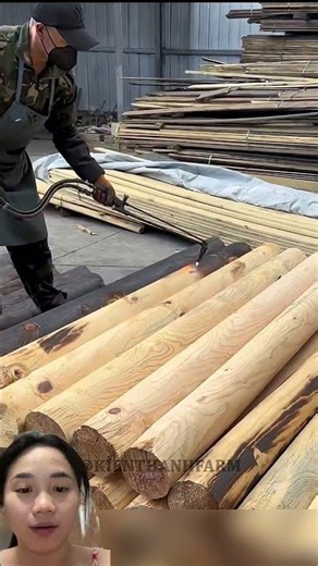 Creating stunning wood grain patterns using fire.