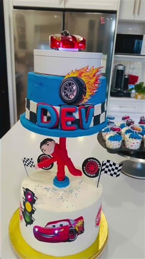 “How to assemble Gravity defying Cake ?#floating candy cake😱#fondant figure #shortsfeed #shorts