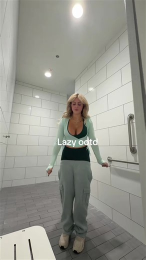 squishyymama (@squishyymama)’s video of Lazy Outfits