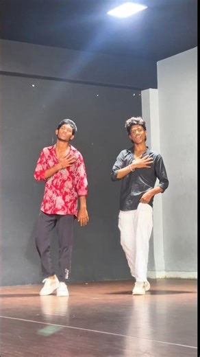 sitti silika song dance performance 🤏🐦 #profesionaldancer #dancechoreography #dance #dancemoves