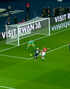 280K views · 9.6K reactions | ➡ Kylian Mbappé’s lightning acceleration ➡ Cavani’s volley ➡ Ronaldinho’s quick feet Our best goals vs. Monaco | PSG - Paris Saint-Germain | Facebook