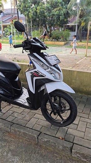 HONDA VARIO TECHNO 2011 6.7 MILLION
