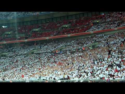 England vs Mexico (Mexican wave)