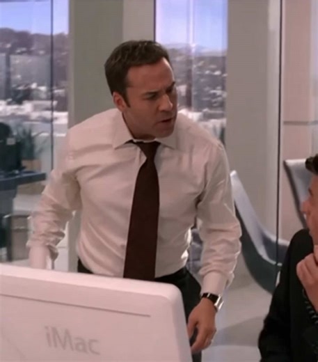 Ari Gold's Wild Encounter in Entourage Clips