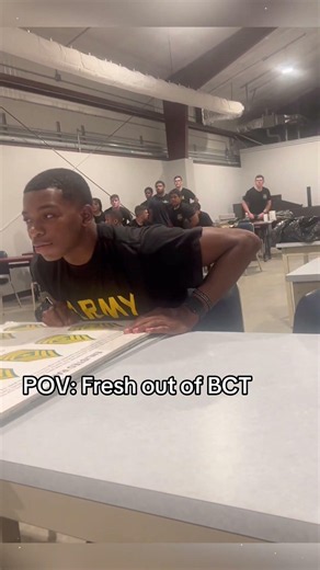 Military muscle memory #funnyvideos#prank#peace#scarepranks#militarylife
