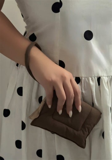 BagsmART Puffy Wristlet Wallet Review