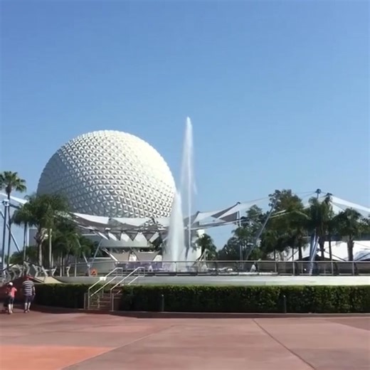 A look back at how Epcot used to look! I miss the Fountain of Nations, do you? | The Main Street Mouse