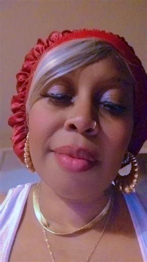 Samantha White (@samanthawhit)’s videos with original sound - 🎧🎶Music feeds the Soul🎶🎧