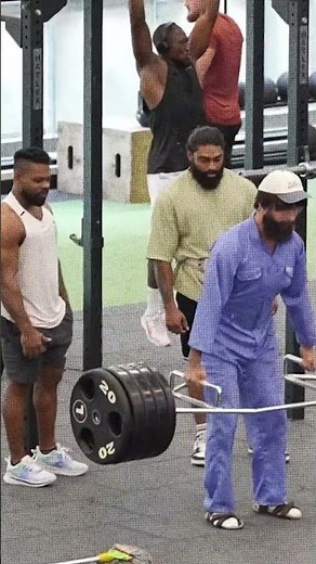 First Day Gym Prank: The Strongest Beginner 🤯 #gymprank #fitness #gym