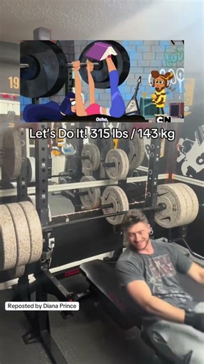 Let’s Lift like Wonder Woman! #wonderwoman #dc #gym #bench #benchpress