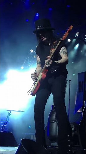 Mick Mars Home Sweet Home Solo