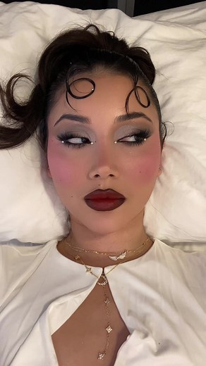 Tutorial for Cool-Toned Smokey Eye Makeup with Red Lips