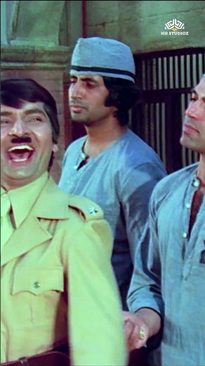 Remembering Dharmendra & Asrani ❤ | Sholay’s Most Iconic Moment | #ytshorts #indiancinema