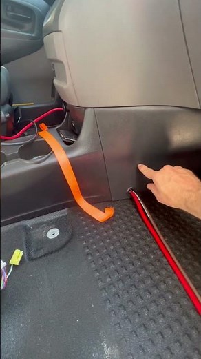 2021 NISSAN NV200 CARGO VAN ROOF A/C INSTALLATION NISSAN 2021 NV200 CARGO VAN ROOF A/C INSTALLATION