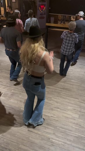 A little bit lit💃🏼#fyp #linedance