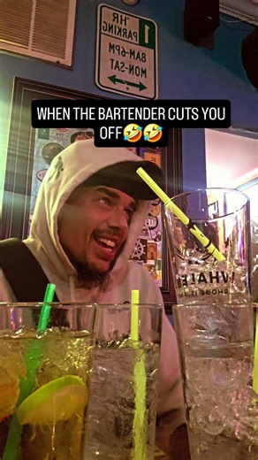 WHEN THE BARTENDER CUTS YOU OFF🤣🤣 #bartender #cutoff #missile #omf💚 #funny