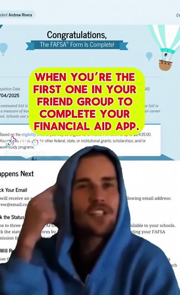 Send this to your friend who still needs to do their financial aid application for the 2026-27 academic year. 🫢🫢🫢 The 2026-27 FAFSA and CADAA are now open to apply for financial aid in California! And don’t forget, you have to apply EVERY YEAR you are attending college so stand on bidness and get that app done!