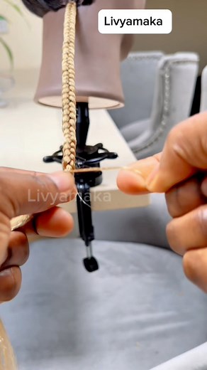 Tie it, loop it, seal it — braid ends done right. 🎀 #hairstylist #braids #braidtutorial #fblifestyle | Livyamaka