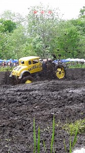 Old Mud Bogger at Perkins #mudding #mud #perkins | Moto Doggo