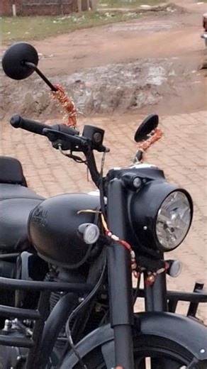 Black Royal Enfield Classic 🔥 #royalenfield #classic