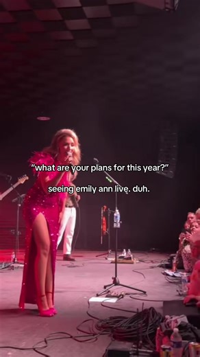 Experience Emily Ann Roberts Live in Concert 2026