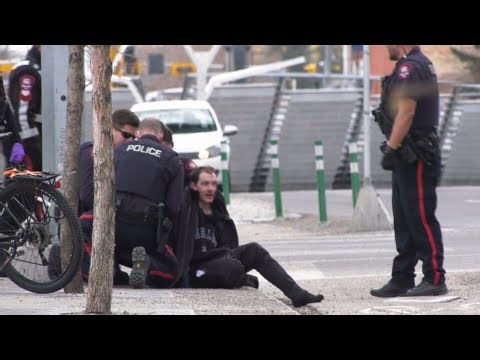 WARNING: Dramatic arrest after multiple stabbings in Calgary