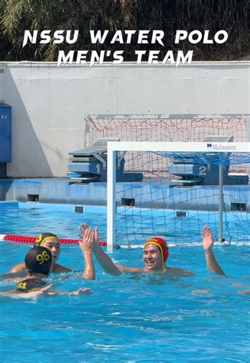 日体大水球部の卒業生送別マッチの模様