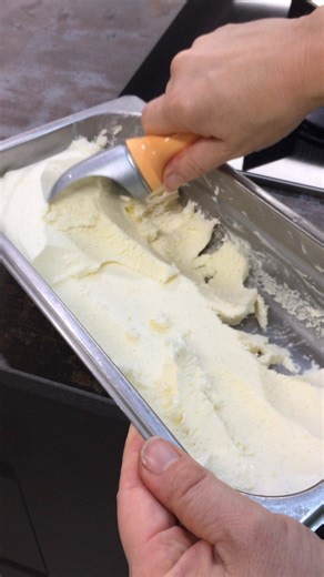 Killer Vanilla Ice cream scoops like a commercial ice cream but with zero additives! If you’ve never made it, today is the day!! You can access the recipe as an insider or it appears in both my recent cookbooks, and is also in the Top 25 Ice Cream ebook! tenina.com/recipes/killer-vanilla-ice-cream Heilala Vanilla is my weapon of choice!! #thermomixicecream #thermomix #cookingwithtenina | Cooking with Tenina