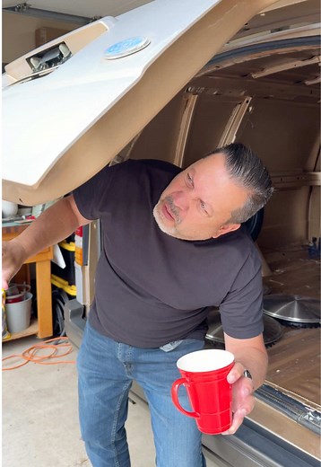 Cyber Van Tailgate Strut Fix: Make Tailgate Stay Up (DIY)