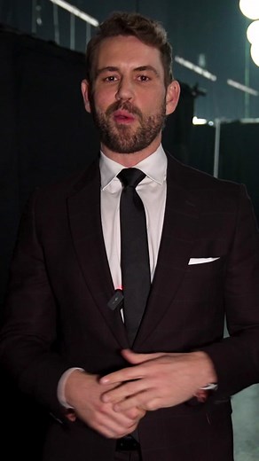 Consider this your official date card. 😜🌹 #TheMaskedSinger Tune in TONIGHT at 8/7c on #FOXTV! #maskedsingerfox #nickviall #bachelor #tms #celebnews