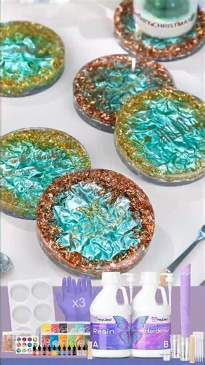 These teal resin coasters with gold & copper foil ✨ Crystal-clear. Glossy