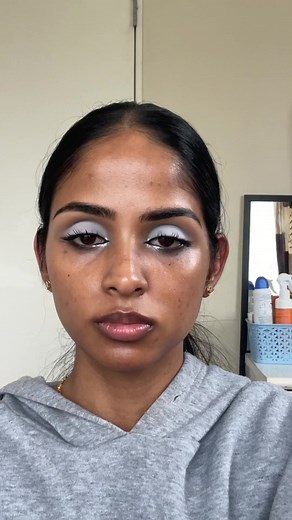 Get Ready for a Stunning NYE Makeup Look!