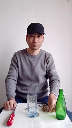 Demonstrating Balance Principles with Everyday Objects