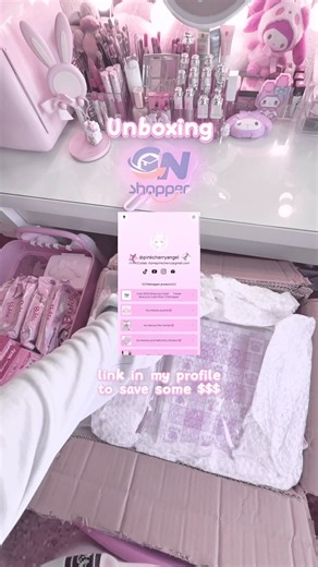 my CNShopper/Taobao/China package finally arrived! 📦💕 I found so many cute and affordable items directly from China. I'm honestly surprised by how much I got for the price! @CNshopper @CNshopper Jane 💕 . (🔗in my profile) . #CNShopper #cnshopperfinds #cutecore #taobaohaul #mymelody