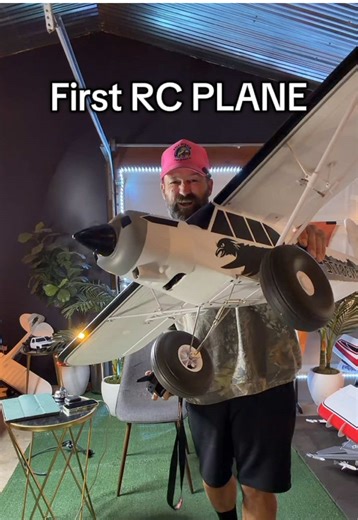 FMS Super Cub 1300mm (RTF) A true beginner-friendly classic. This RTF package comes with the controller, battery, charger, and the Co-Pilot/Reflex Gyro system with Beginner Mode   Stunt Mode. Smooth takeoffs, flaps, LED lights, and everything you need to fly right out of the box. 🔥✈️ #airgeeksrc #fms #rcplane #rtf #rctiktok