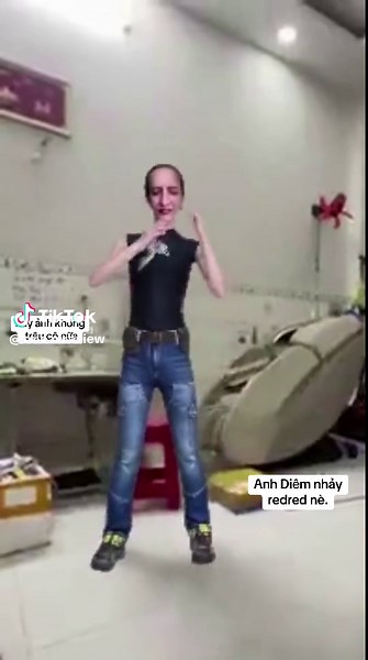 Ảnh nay không trêu cô nữa mà nhảy cho cô xem rồi 😂#cortis #james #diêm #chêm #AnhDiêm