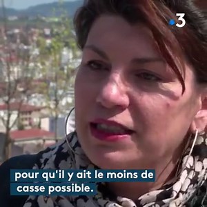 Le confinement nous prive des ultimes moments avec nos proches. Il est encore plus difficile de faire son deuil. Marie-Anne s'est retrouvée seule avec son mari pour enterrer sa mère. Elle a dû filmer la cérémonie pour partager ce moment avec le reste de sa famille, privé d'obsèques. Le récit de Marie-Anne : https://france3-regions.francetvinfo.fr/auvergne-rhone-alpes/loire/saint-etienne/coronavirus-covid19-famille-stephanoise-demunie-apres-deces-proche-ehpad-1812270.html | France 3 Rhône-Alpes