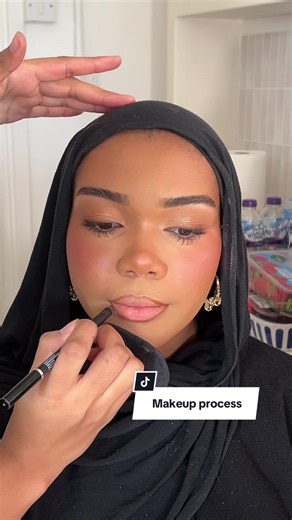 Watch this makeup process video on my beautiful model! @Aalaa 🌺 #makeupartist #mua #softglam #makeup #makeuptutorial