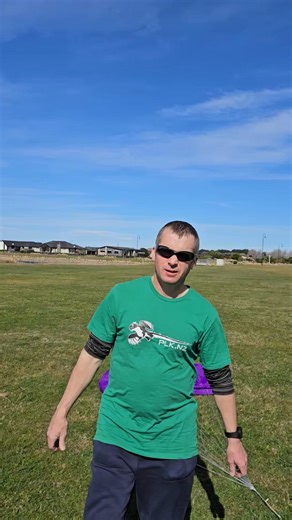 A short video to show how easy it is to launch the new DIY Heart kite. https://plk.nz/diy-show-kite-kit-heart-kite/ | Peter Lynn Kites