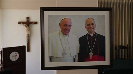 Pope Leo pays tribute to Pope Francis on the anniversary of his death