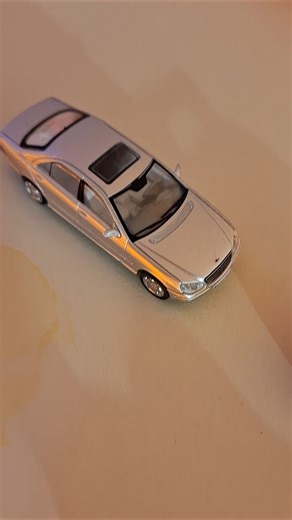 Mercedes S-Class vs. BMW i7 xDrive60